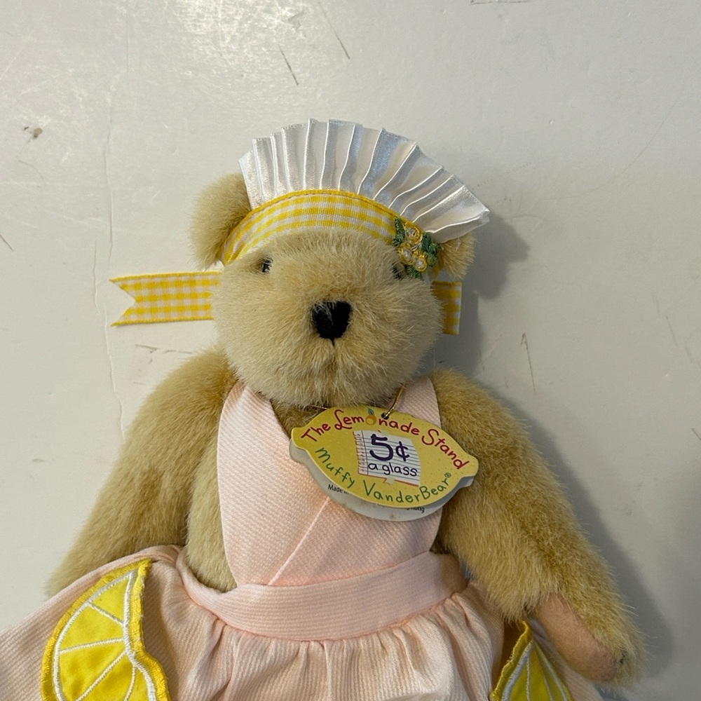 Muffy VanderBear lemonade stand Teddy bear with original tags lemon pockets 1996 - Picture 4 of 12